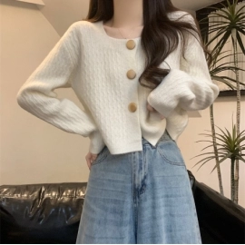 Chic and unique square neck loose short sweater ca..