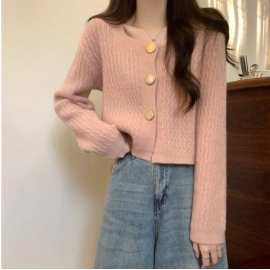 Chic and unique square neck loose short sweater cardigan jacket, early autumn new small knitted top
