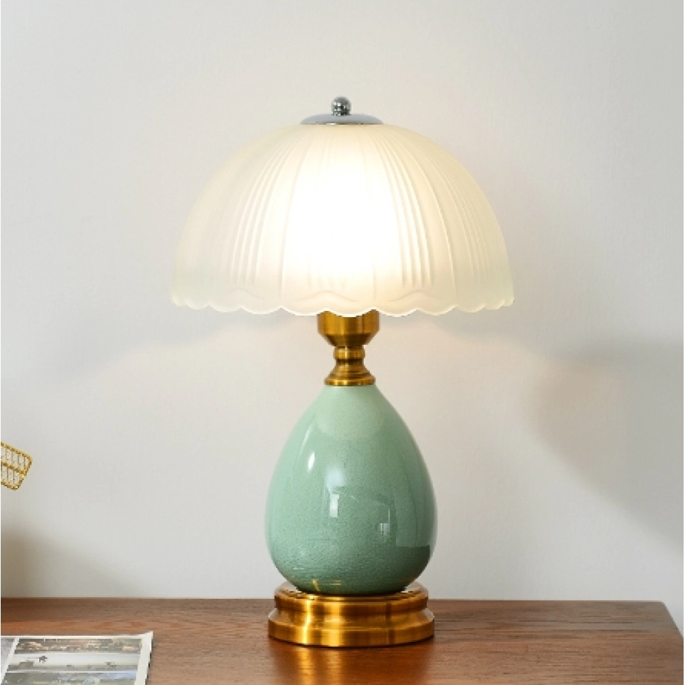 Ceramic desk lamp, American retro bedroom bedside lamp, internet famous and popular lighting fixture